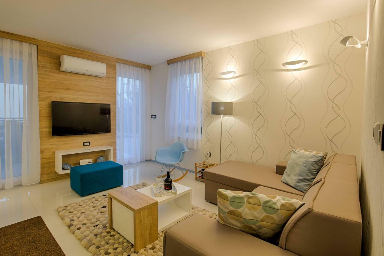 Deluxe New Apartments - Few Steps From The Beach - Luxury Holiday With Style - By Traveler Tourist Agency Krk 克尔克 外观 照片