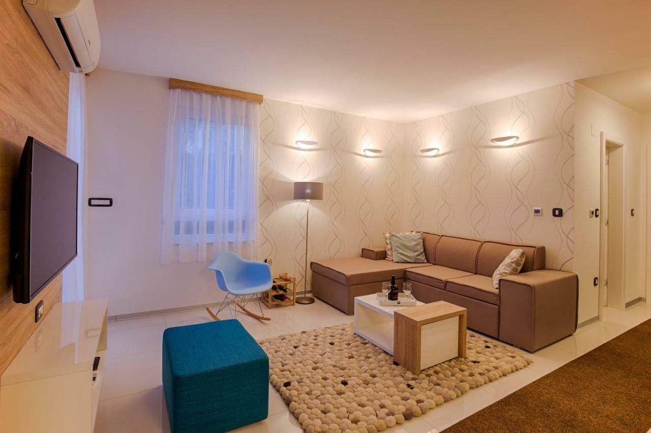 Deluxe New Apartments - Few Steps From The Beach - Luxury Holiday With Style - By Traveler Tourist Agency Krk 克尔克 外观 照片