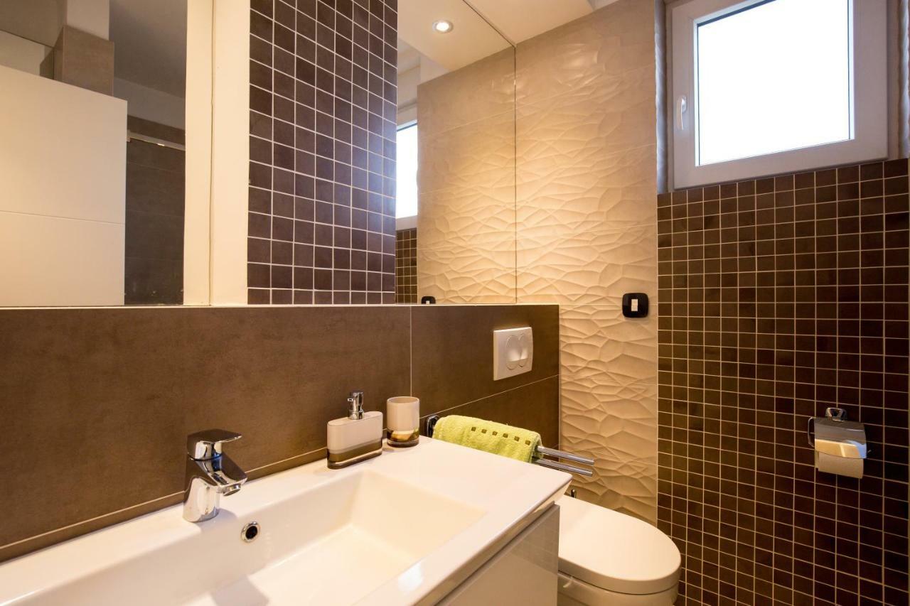 Deluxe New Apartments - Few Steps From The Beach - Luxury Holiday With Style - By Traveler Tourist Agency Krk 克尔克 外观 照片