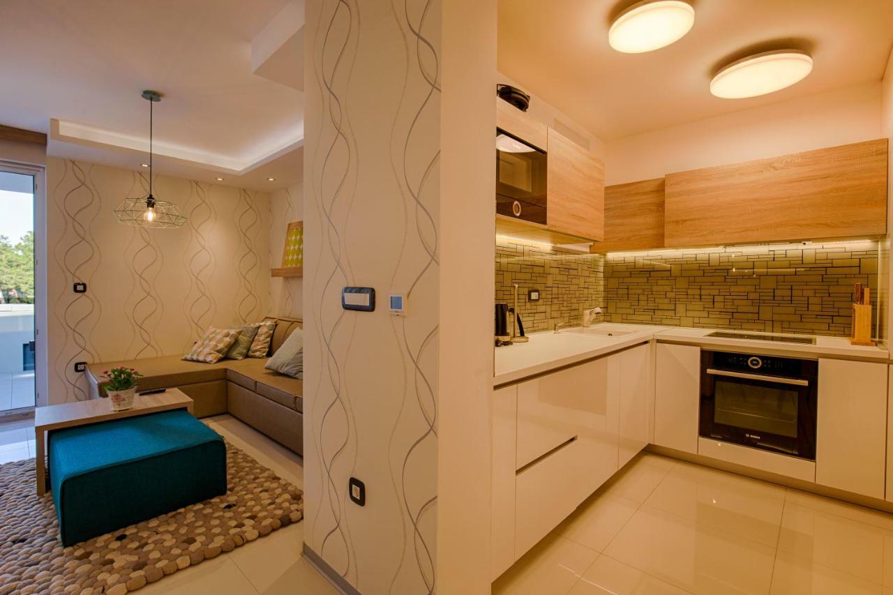 Deluxe New Apartments - Few Steps From The Beach - Luxury Holiday With Style - By Traveler Tourist Agency Krk 克尔克 外观 照片