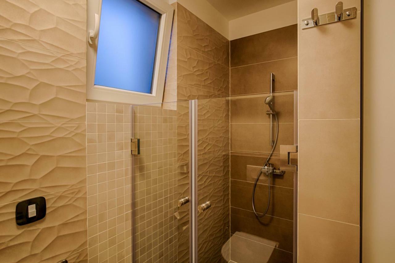 Deluxe New Apartments - Few Steps From The Beach - Luxury Holiday With Style - By Traveler Tourist Agency Krk 克尔克 外观 照片