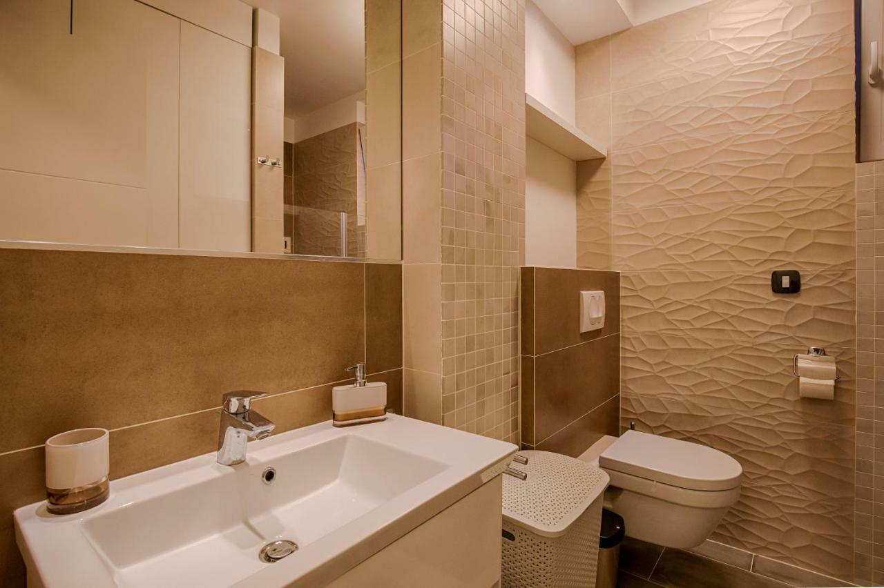 Deluxe New Apartments - Few Steps From The Beach - Luxury Holiday With Style - By Traveler Tourist Agency Krk 克尔克 外观 照片